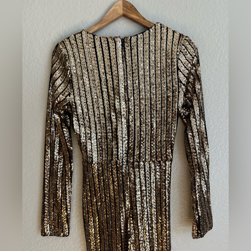 NWOT Love Lasts Forever Gold Sequin Long Sleeve Maxi Dress, Stunning! - Picture 7 of 9